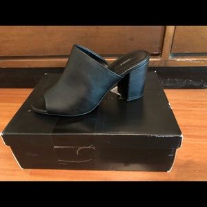 NIB Forever 21 Block Heel Open Toe Sandals/Mules